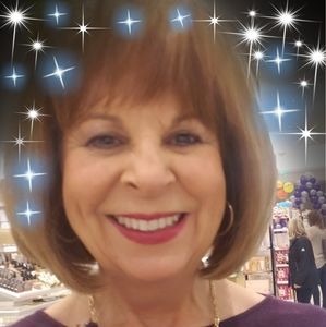 Meet your Posher, Maria victoria